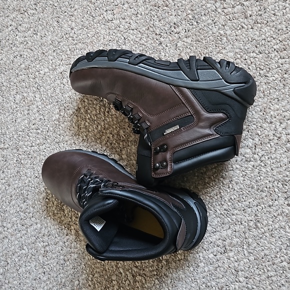 NWOB Khombu Faux Leather Top Tactical Boots.
